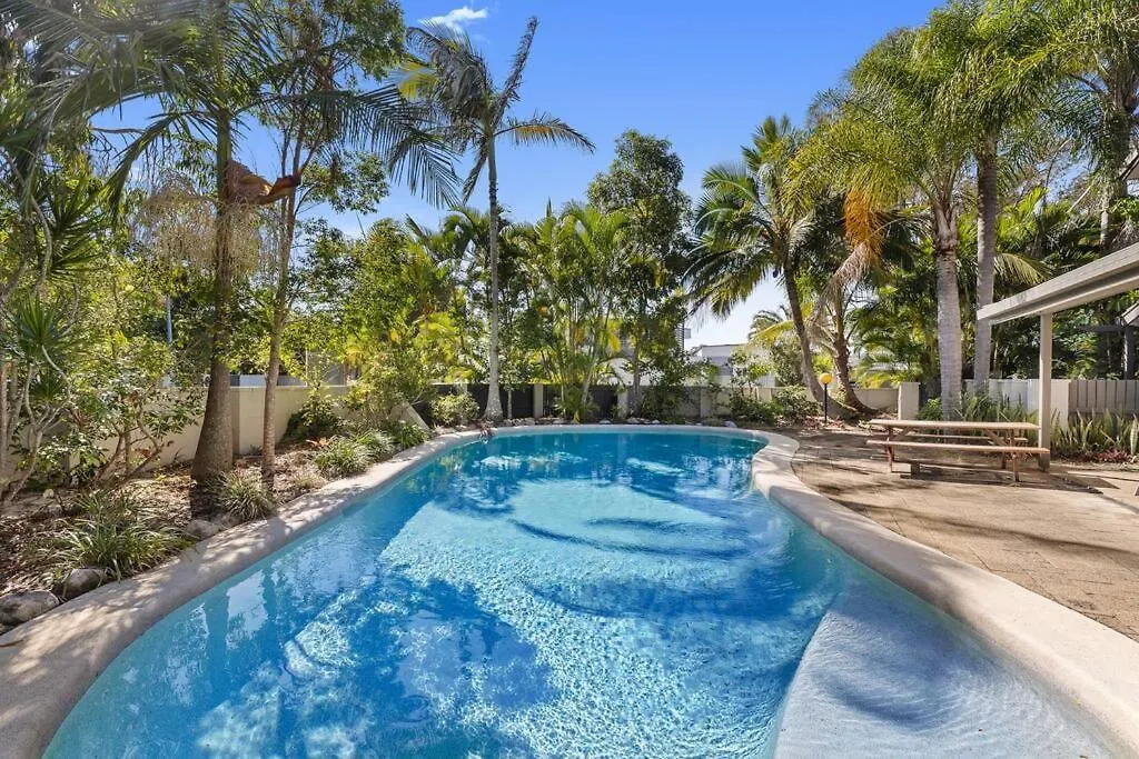 Boutique Noosaville Townhouse, Walk Beach & River شقة